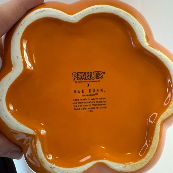 Peanuts Rae Dunn Pumpkin Jar - Picture 4 of 5